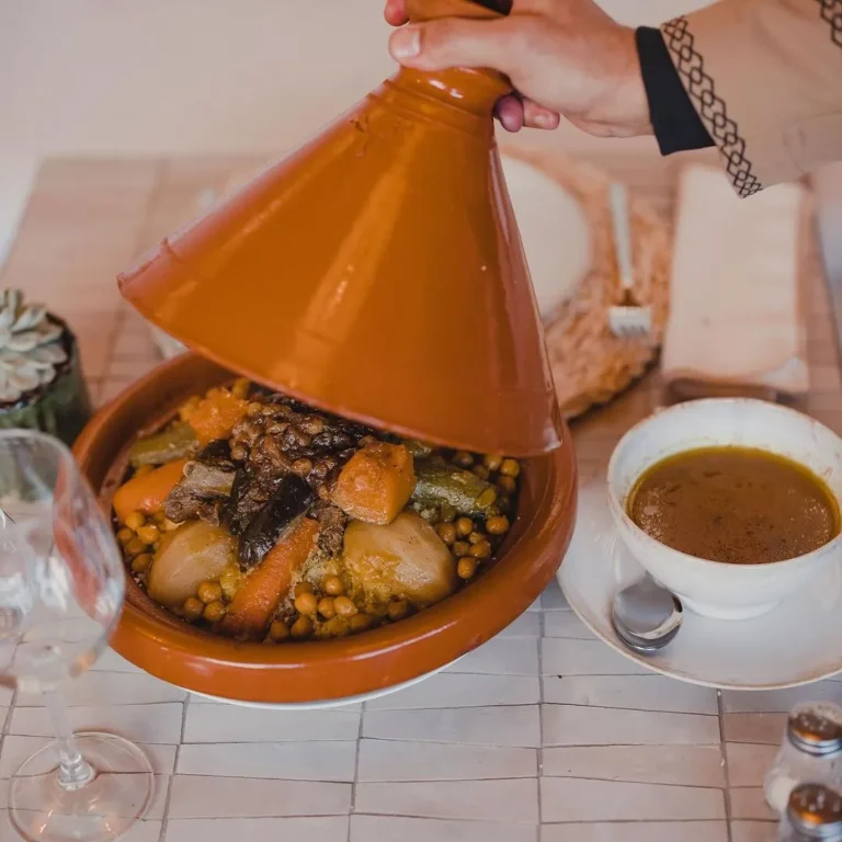 moroccan-tagine-a-marrakech